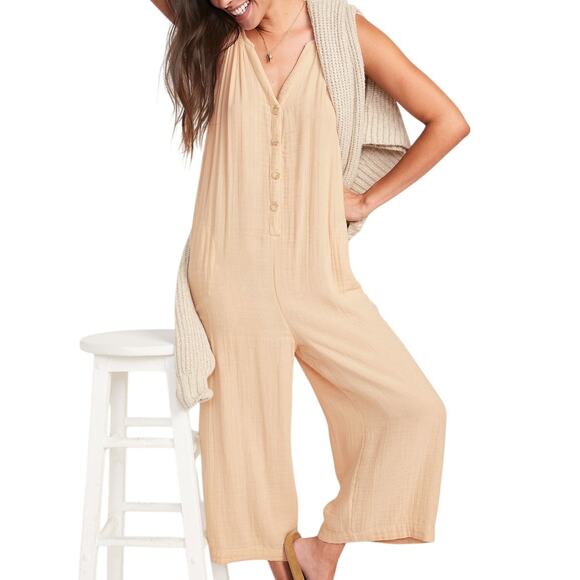 Old Navy Neutral Ecru Cotton Blend Sleeveless Cropped Crinkled Wide Leg Jumpsuit - Picture 1 of 10